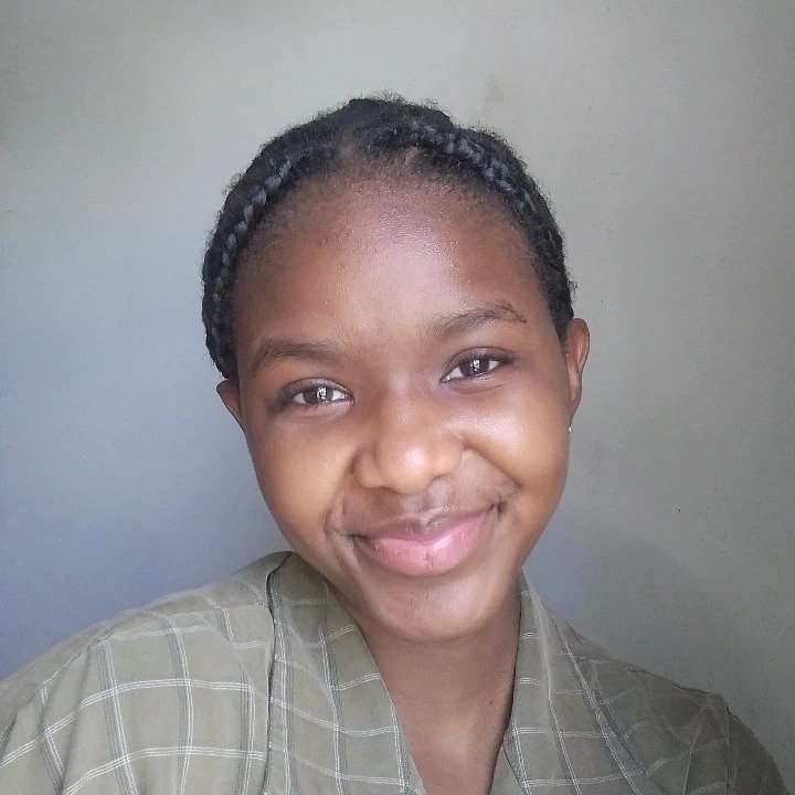 Chloe Mshana - Headshot 1.jpg
