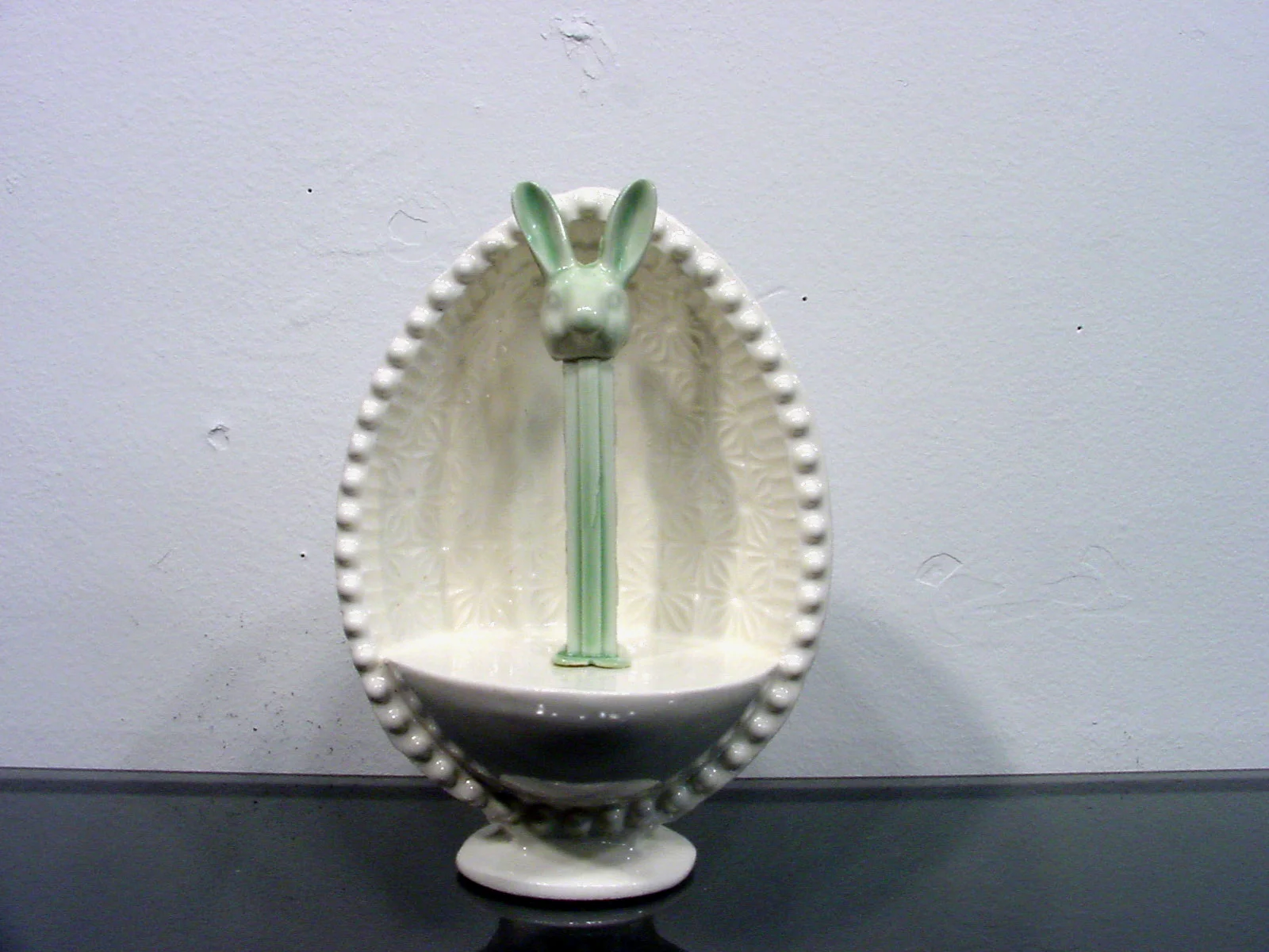 a11.borrowopbunnypez2001.jpg