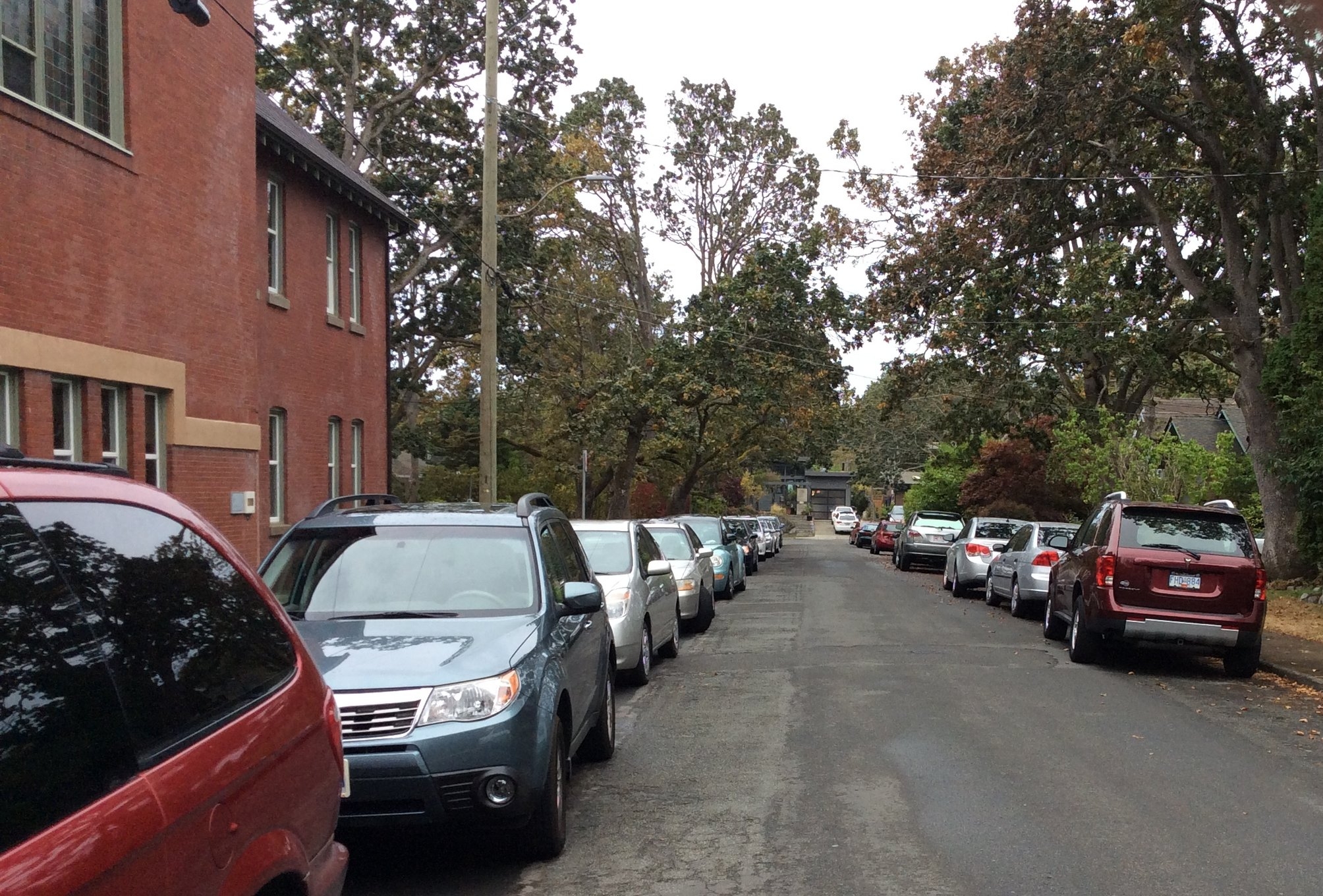 Mitchell Street besides the church on a Friday