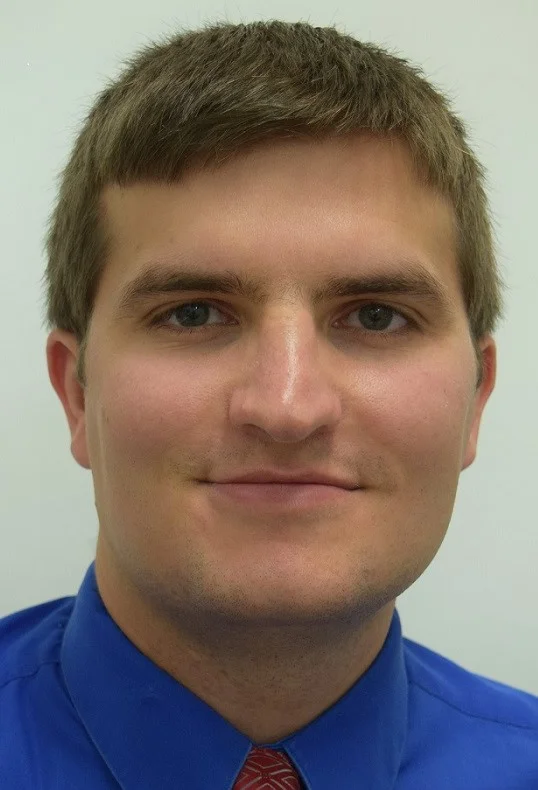 Headshot3.jpg