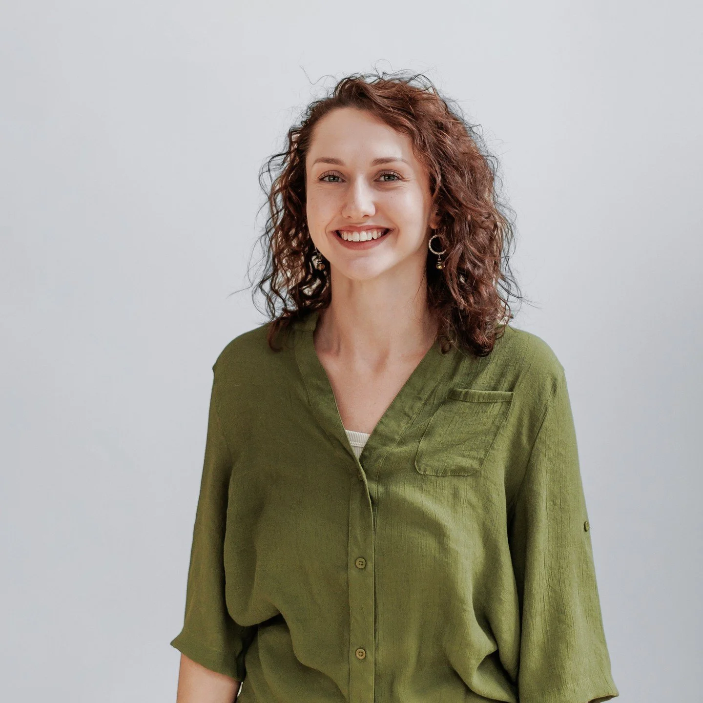 Meet Daylie ✨
ㅤ
Daylie helps ensure every guest experience at AWC feels grounded, warm, and cared for from the moment you walk in. She&rsquo;s the one helping with retail purchases and making appointments.
ㅤ
She&rsquo;s been studying Ayurveda for abo