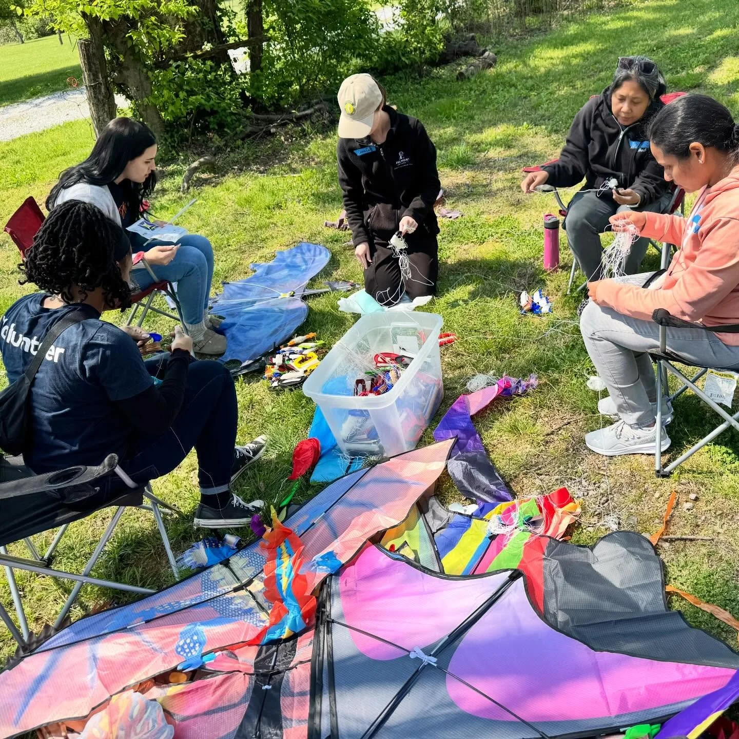 Ready to fly!🪁

Huge thanks to our amazing volunteers from HCA Community Day who helped us get Kite Fest ready&mdash;untangling kites, sorting string, and making sure everything is set for a smooth day of flying!

Now it&rsquo;s your turn&mdash;join