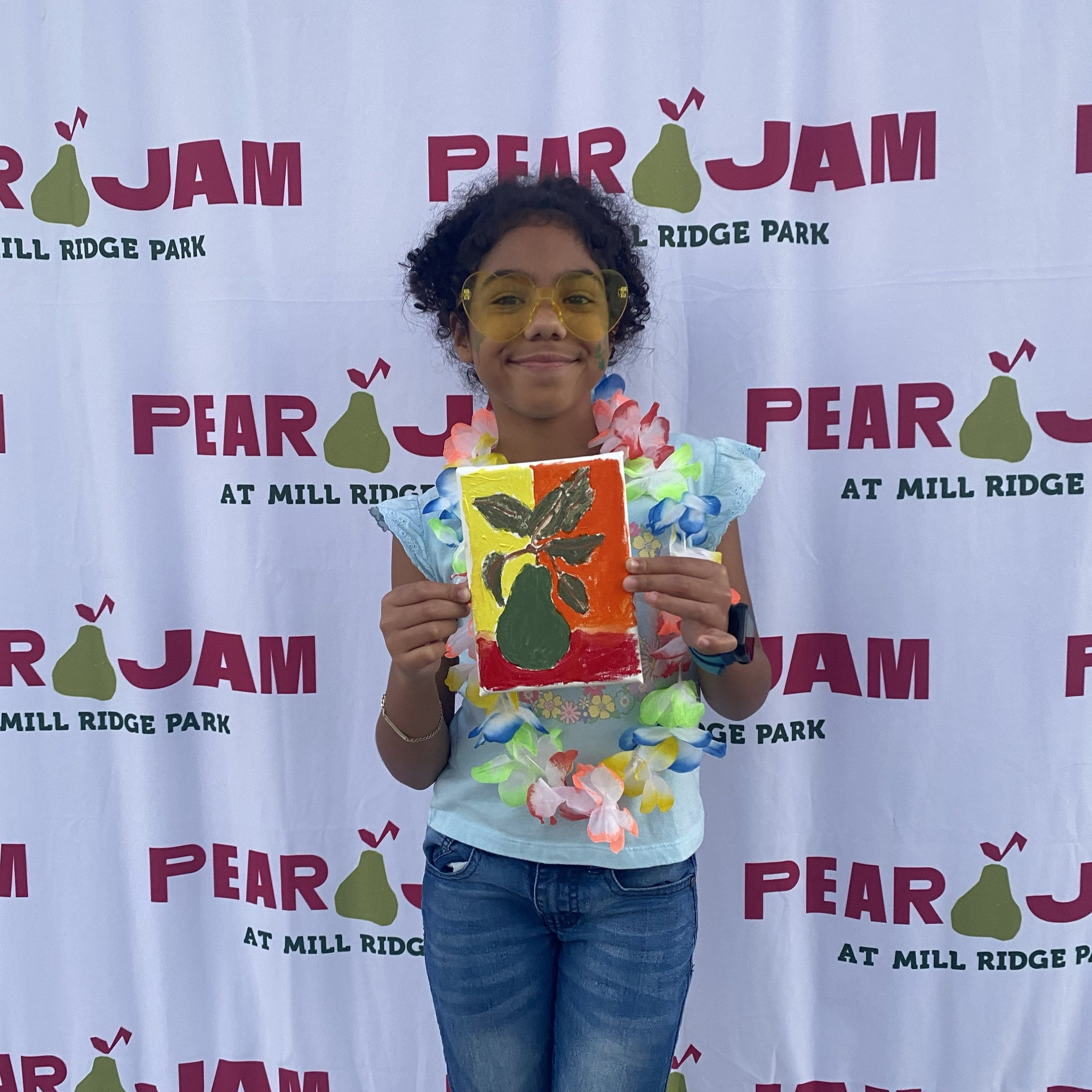 🎨 Art is taking center stage at Pear Jam!

Come experience creativity in action with live painting by Waweise of @daybreakarts, a community art project with @rubensart_ and Jael Fuentes, live art painting with Fernando Vargas, plus face painting and