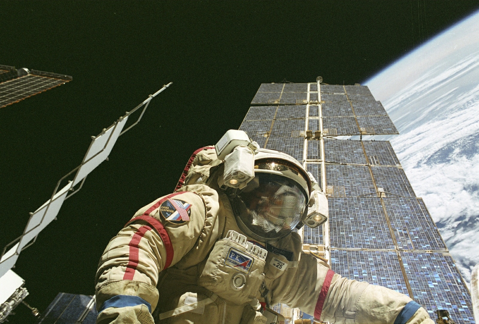 iss010e33563.jpg