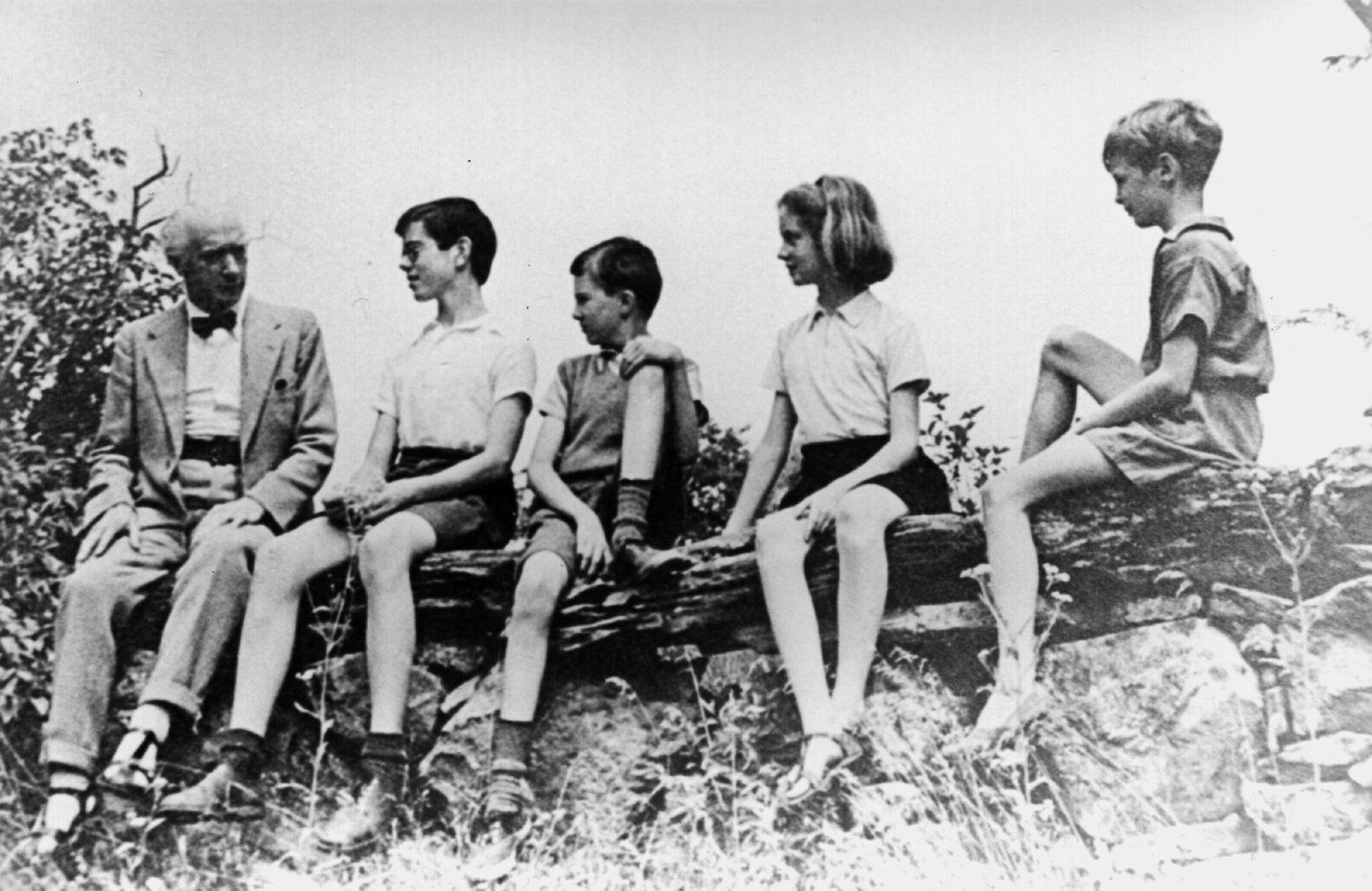 Alexander with children.JPG