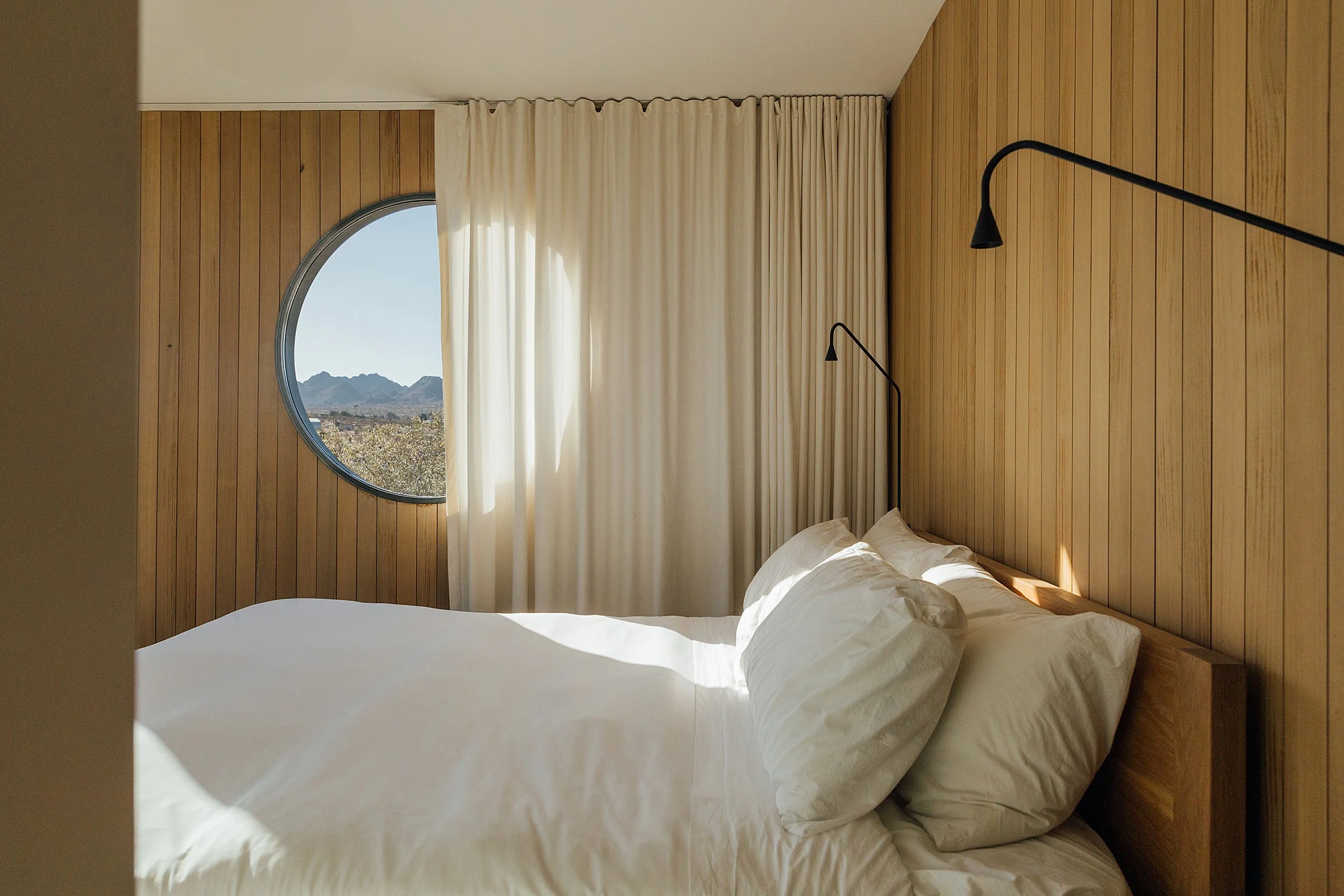 Bedroom_006.jpg