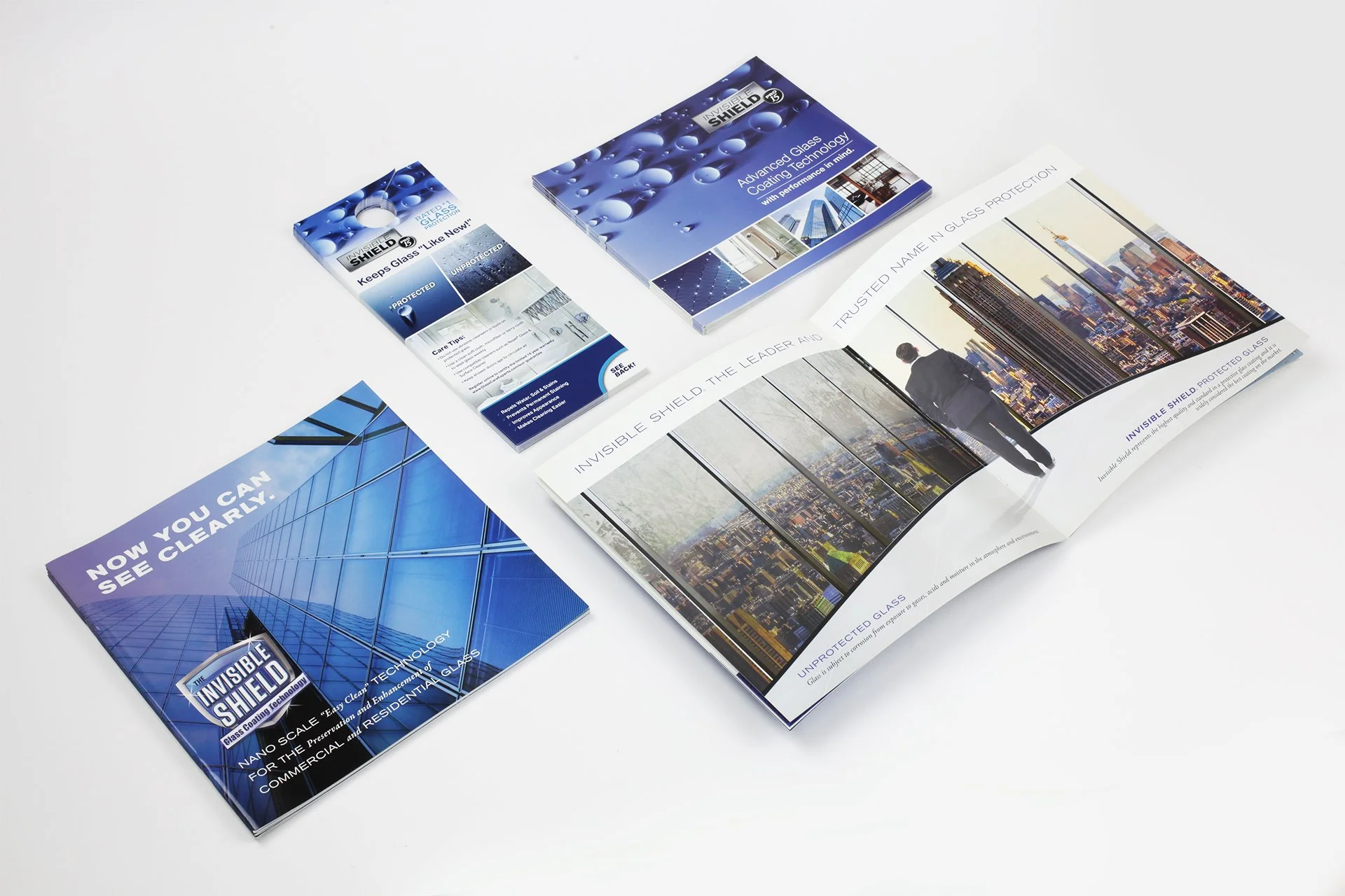  A wide range of B2B and B2C marketing materials including brochures, cards, flyers, presentations, digital ads, packaging, and product photography were created for cleaning products manufacturer Unelko. Close and strategic collaboration with the cli