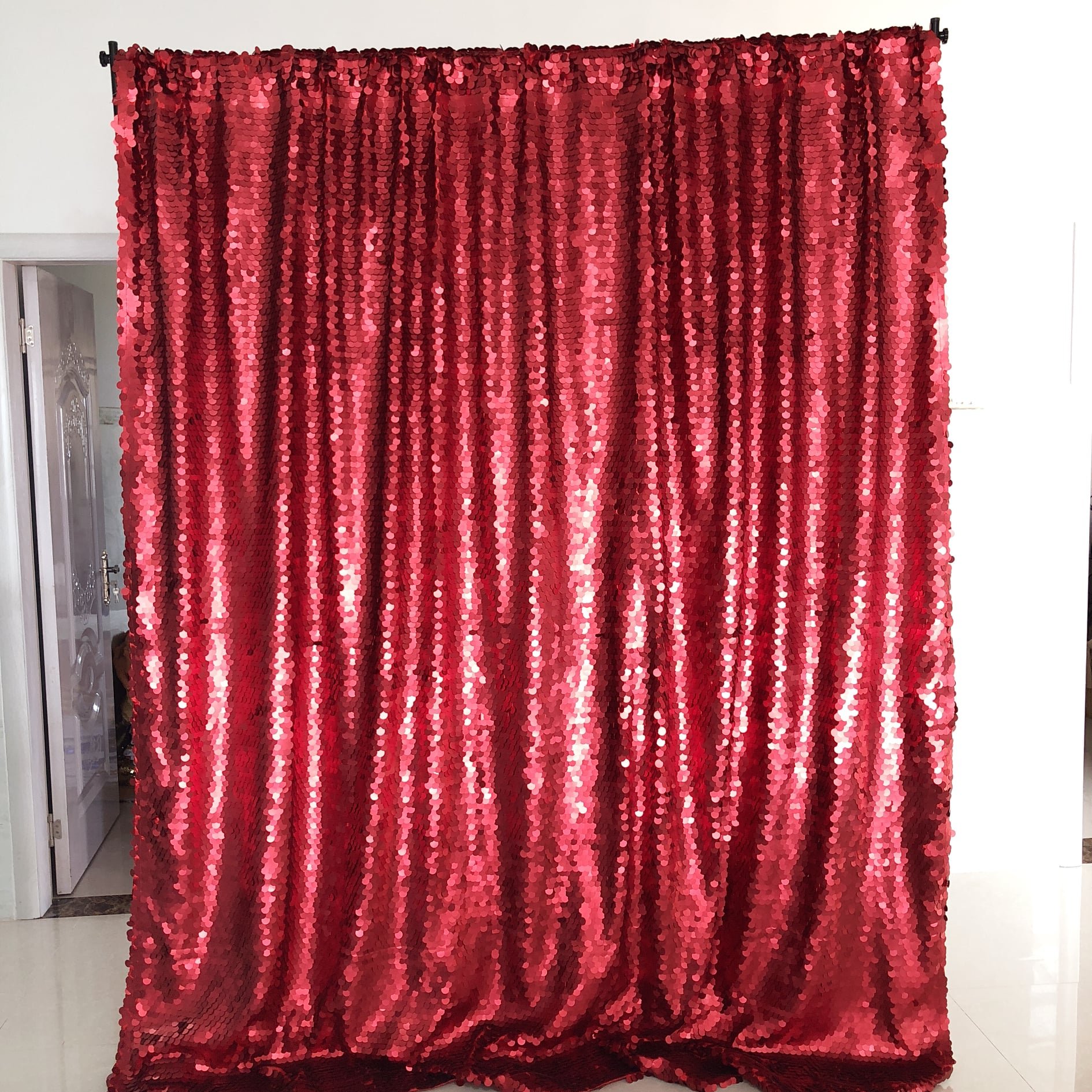 CURTAIN - Red - Large Sequin