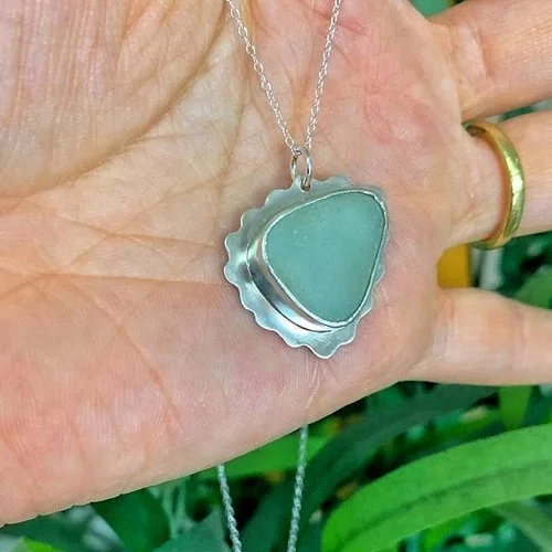 SILVER SEA GLASS PENDANT