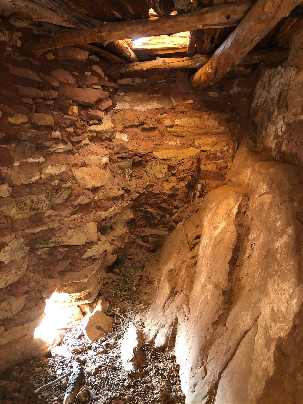 Inside Cliff Dwelling room