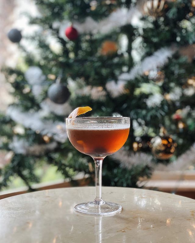 We&rsquo;ve got that Sea Fever, and the only cure is more Christmas Lights! Join us before, after, or even during the Lakeland Christmas Parade and indulge in one of our specialty #cocktails like the Sea Fever! 🌲🎅🏼