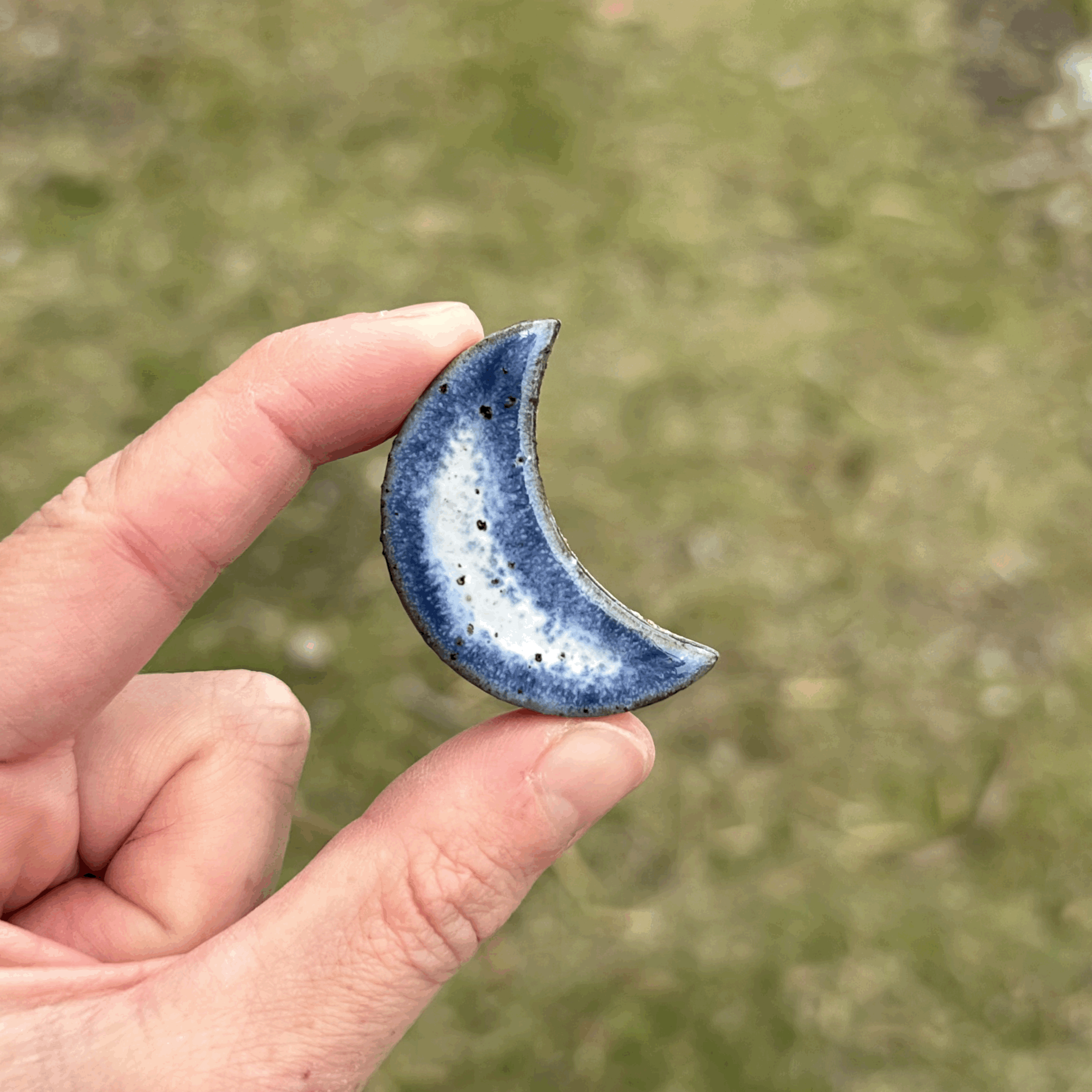 Individual Blue Moon Magnet