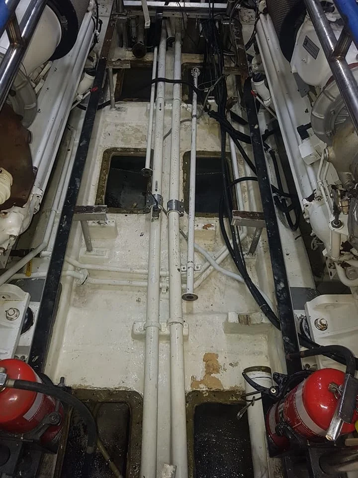 ENGINE ROOM BILGE CLEAN & REFINISH BEFORE