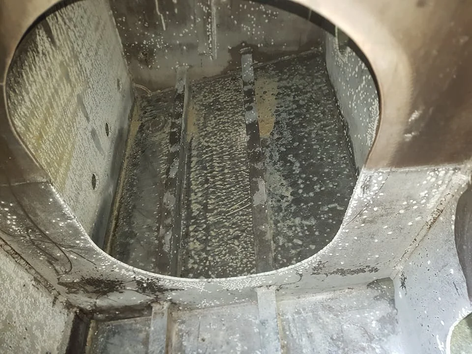 AFT DIESEL TANK CLEAN BEFORE