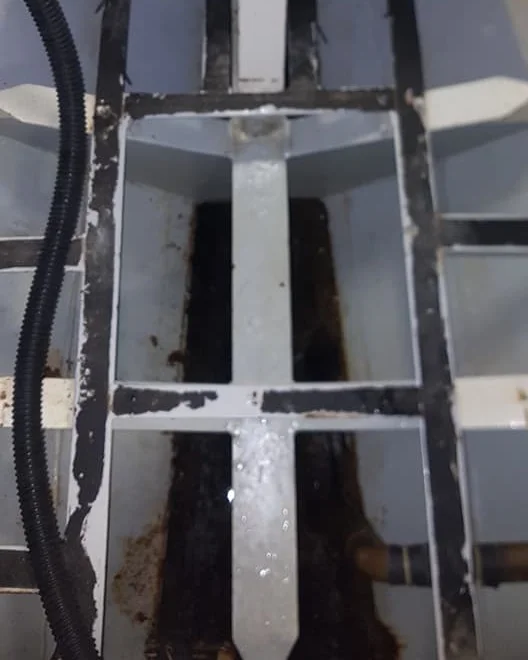 ENGINE ROOM LAZARET BILGE CLEAN & REFINISH BEFORE