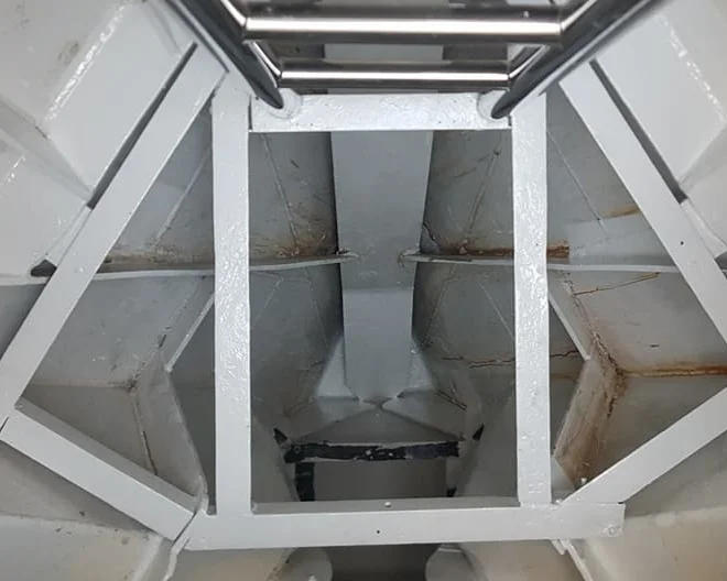 CHAIN LOCKER CLEAN & REFINISH AFTER