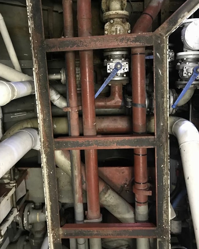 ENGINE ROOM BILGE REFINISH BEFORE