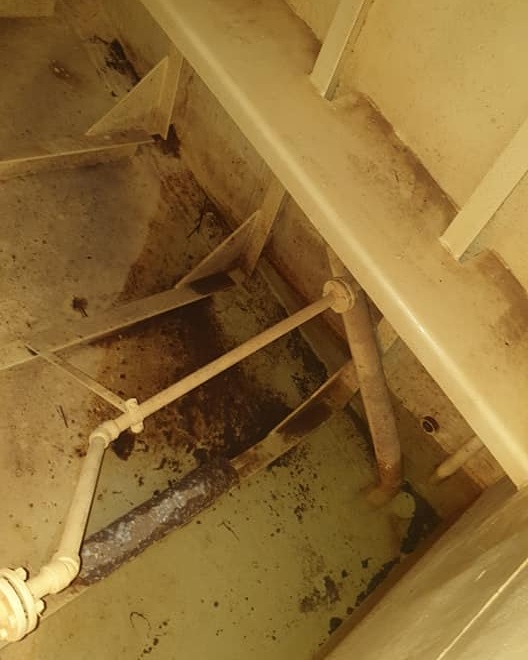 BALLAST TANK CLEAN - BEFORE