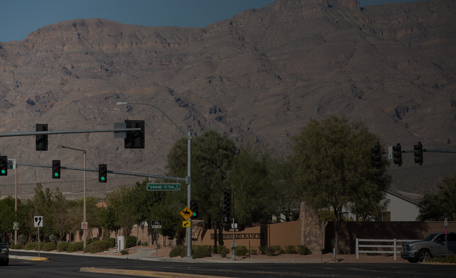 iron-mountain-ranch-gradient.png