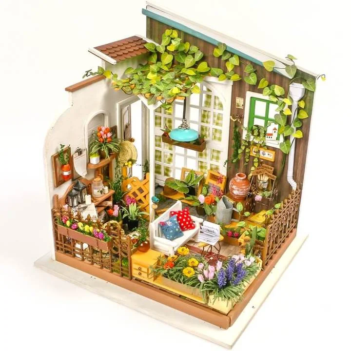 DG108_Miller_s_flower_house_720x.jpg