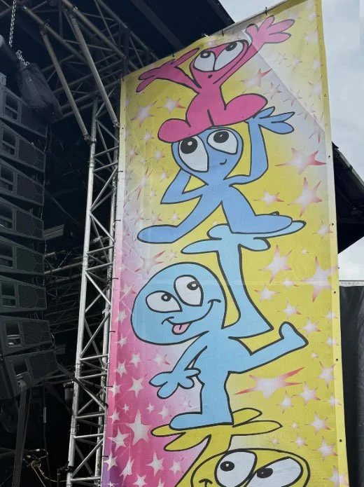 SIDESTAGE.jpg