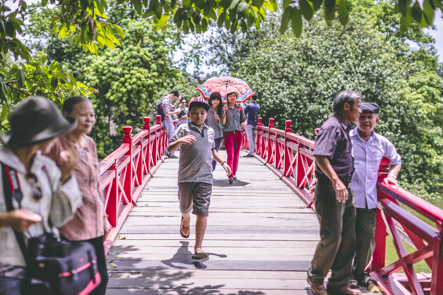   2014  Hanoi, Vietnam Canon 6D, 50mm 1.2L 