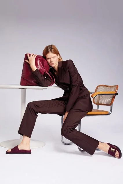 I have to start with a bold statement that Brown Is The New Black . There is so much brown around. It looks so new. It also has not been on trend for a long while.