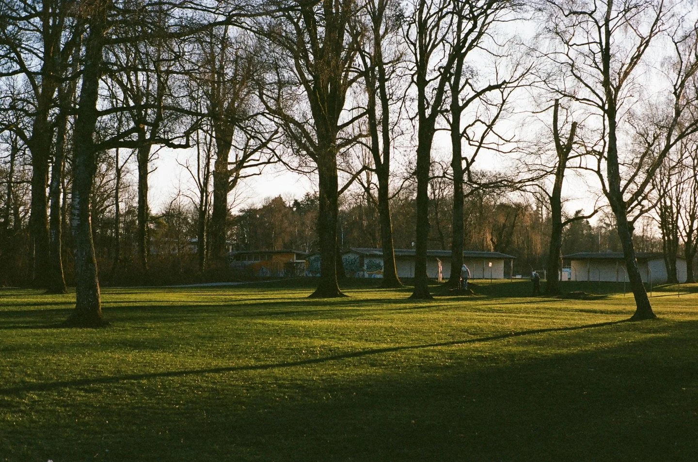 D&auml; Berich umd Badi Biel isch eifach Magic mit dem Liecht 😍 #analog #leicamp