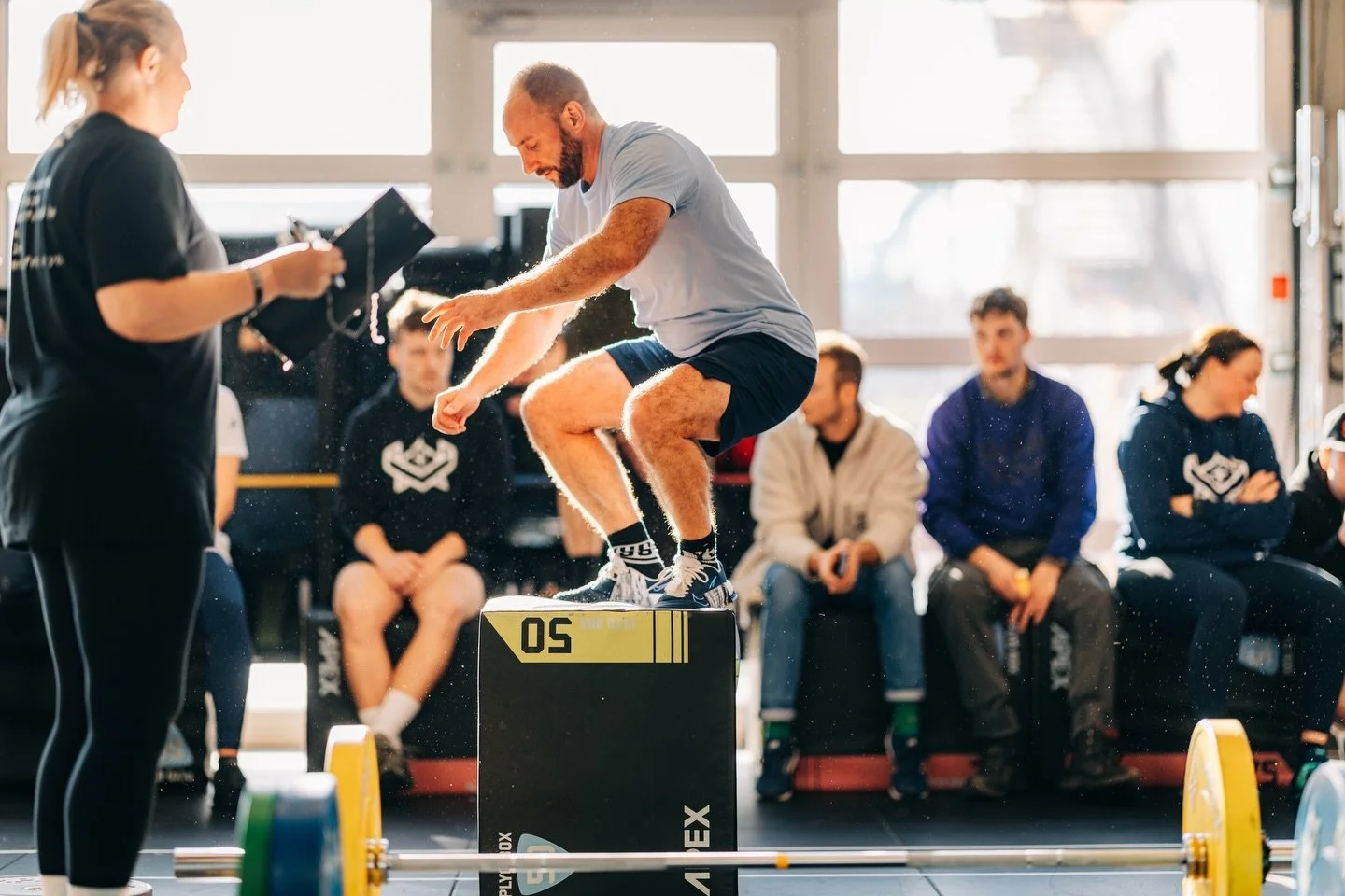 Crossfit Events fotografieri bsungers g&auml;rn - d&auml; Friti starte bi &uuml;s ir Box Crossfit Opens - 3 Wuche in Folg gits immer Endi Wuche &auml; Event mit Wettkampf-Atmosph&auml;re. Es isch die internationali Vorusscheidig w&auml;r sich f&uuml;
