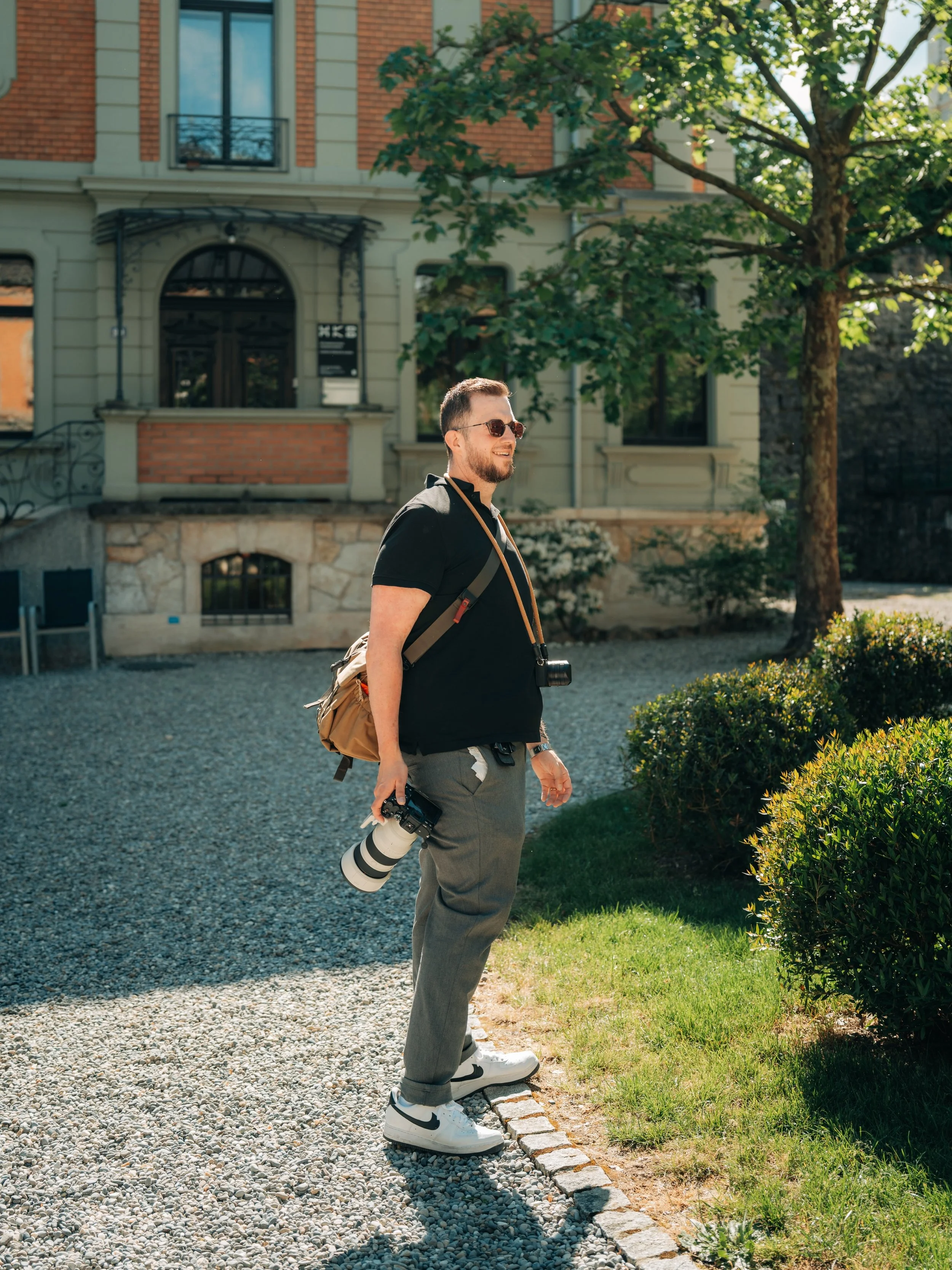 Hallo i bi dr Stefan und eigentlich hani ja 2-3 Reels pro Wuche w&ouml;ue poste und mis Macbook verlose und eigentlich hani ou w&ouml;ue 1-2 T&auml;g pro Wuche chli gm&uuml;etlicher ha. Aber dr Mai u dr Juni si so krassi, spannendi u intensivi M&ouml