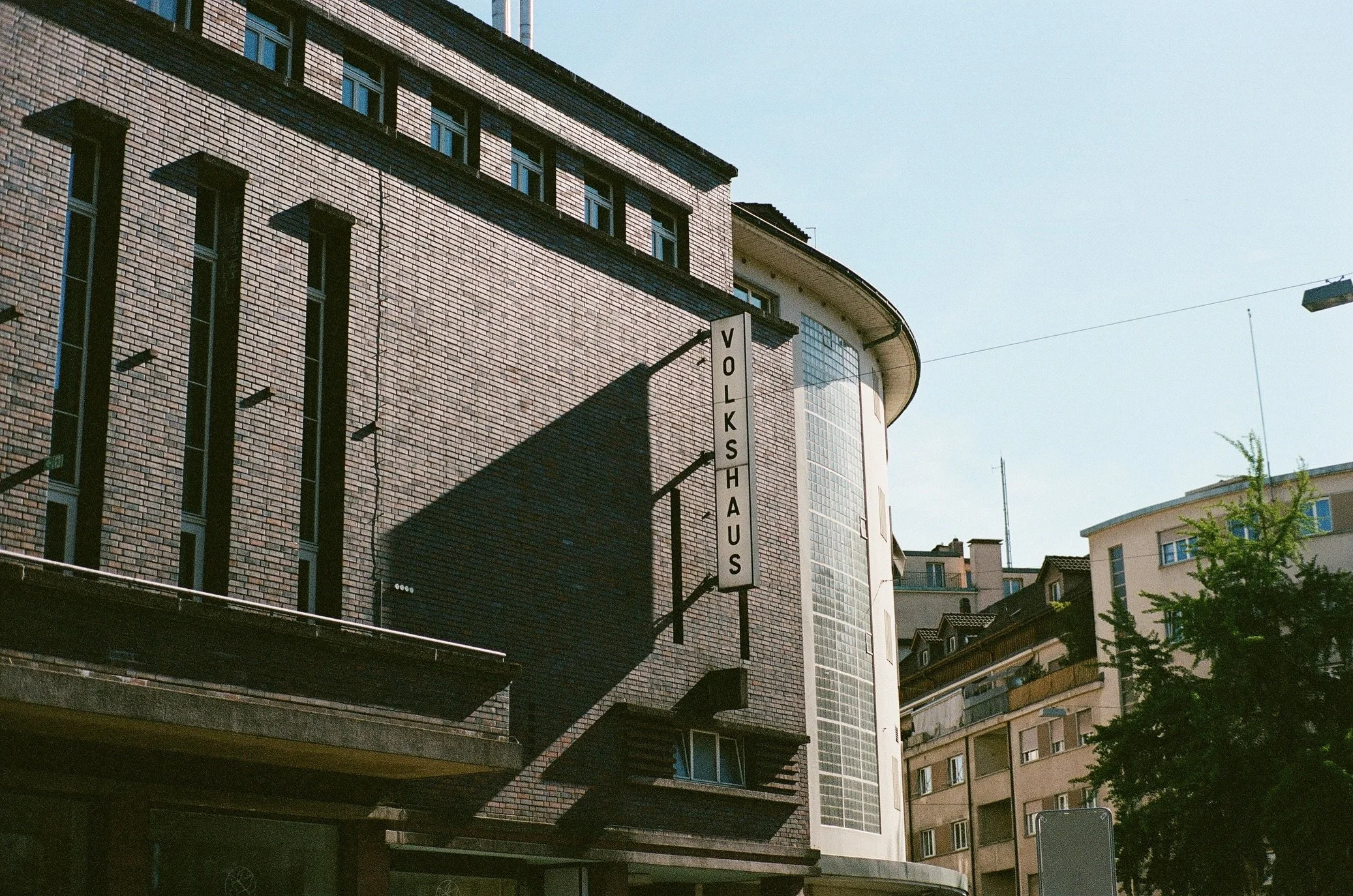 Biel im Mai 2026 uf Portra 400 ☺️ @leica_camera_schweiz MP &amp; 50mm Classic Summilux Reissue @foto_zumstein Labor 🤝 #leicamp #kodakportra #biel
