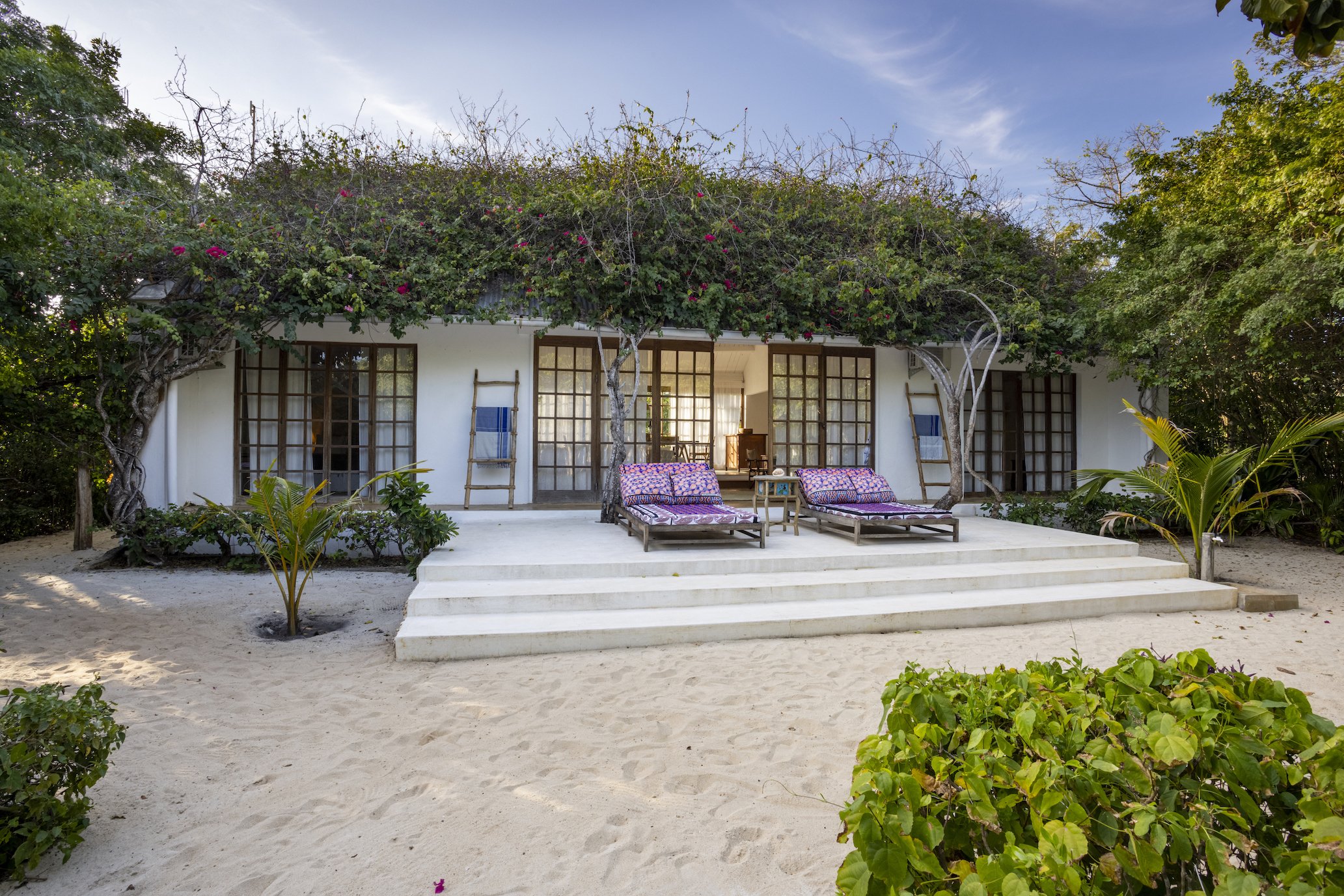 Alex House Beach side, Kinondo Kwetu Hotel, Galu Beach, Diani Beach, Kenya.jpg