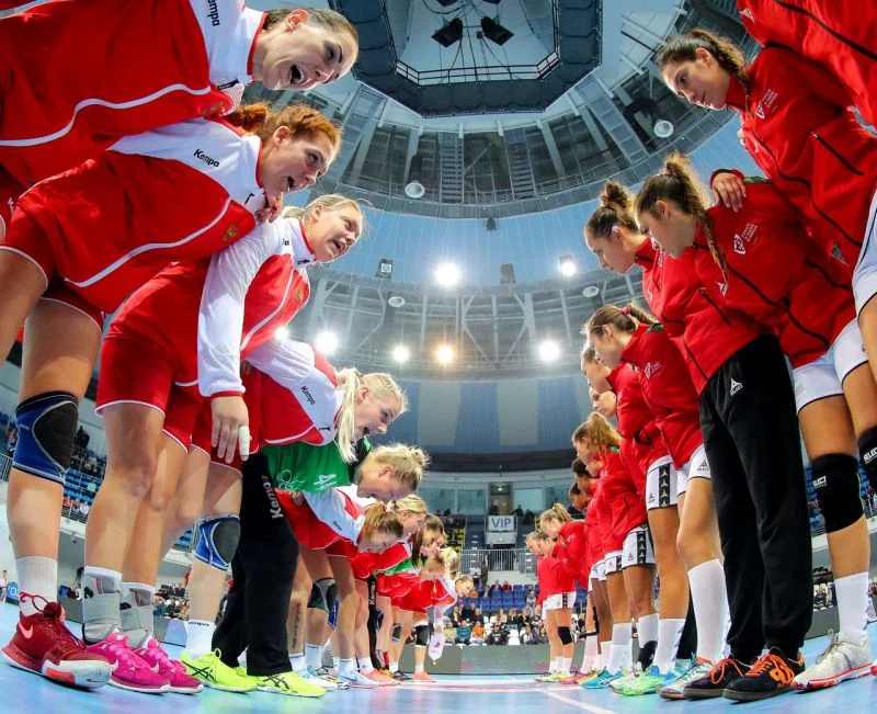 Sports projects. Гандбол. Форма сборной России по гандболу. Игра («лучшие на ТНТ») «женская сборная». Международные Пиренейские соревнования.