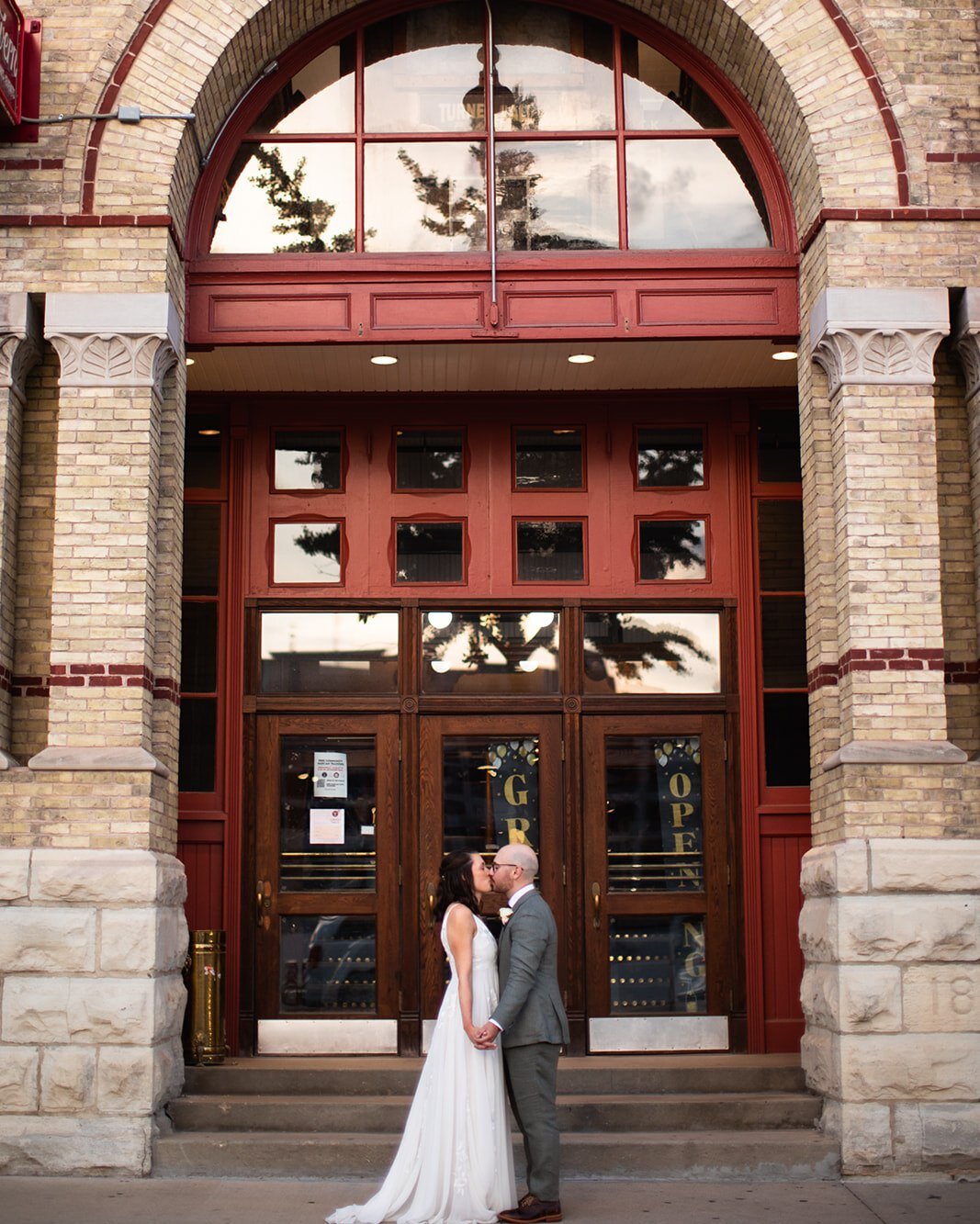 Getting warm fuzzies just thinking about this day 🥰

Photo by Chelsea Matson Photos