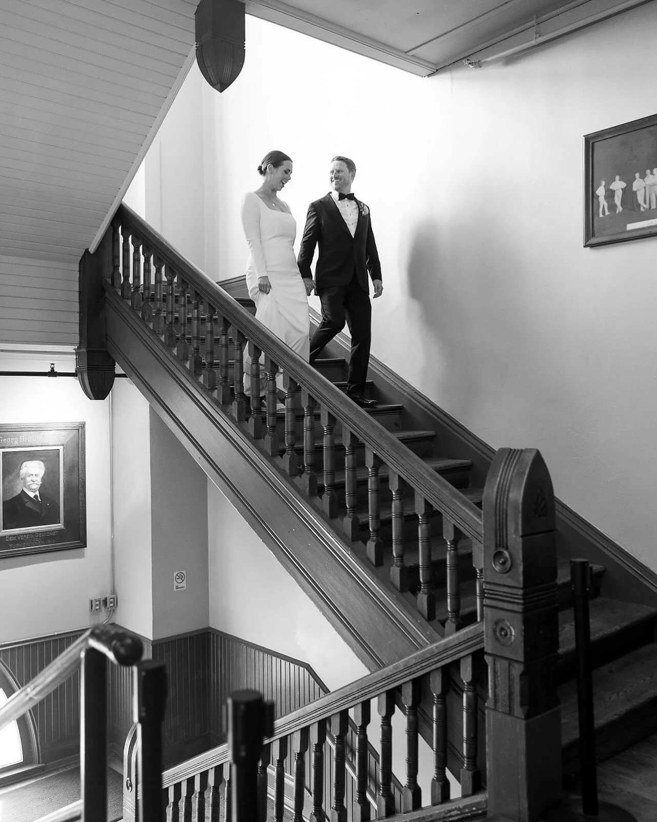 When someone says &ldquo;make an entrance&rdquo;, this is what they mean. 
.
.
.
📸 @heathercookelliott 
#brideandgroom #staircase #weddingvenue #historicweddingvenue #milwaukeeweddingvenue #milwaukeewedding #grandentrance