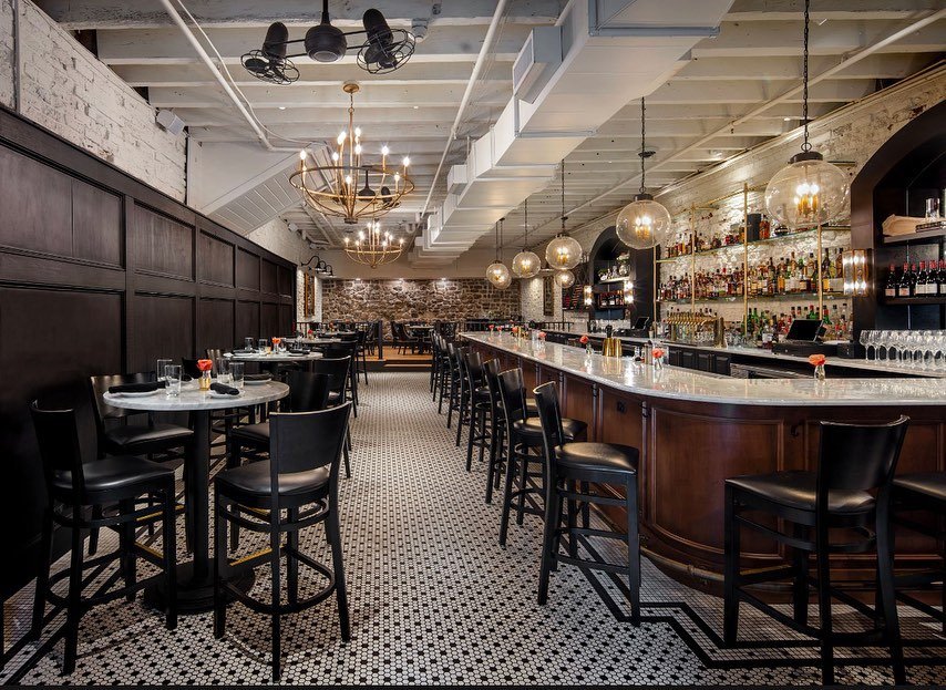 Still pinching ourselves that the awesome crew at @vicsrivergrill trusted us to breathe new life into this historic building in downtown Savannah ✨ We we&rsquo;re tasked with making it as beautiful as the food is delicious, how&rsquo;d we do? 😉 (Swi