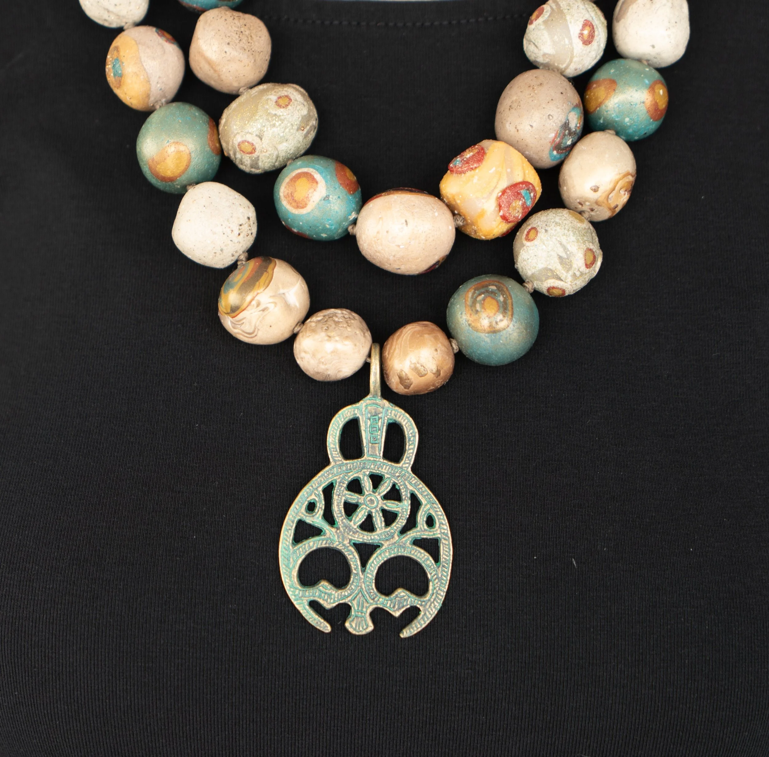 Salhat Pendant1 A7401412.jpg