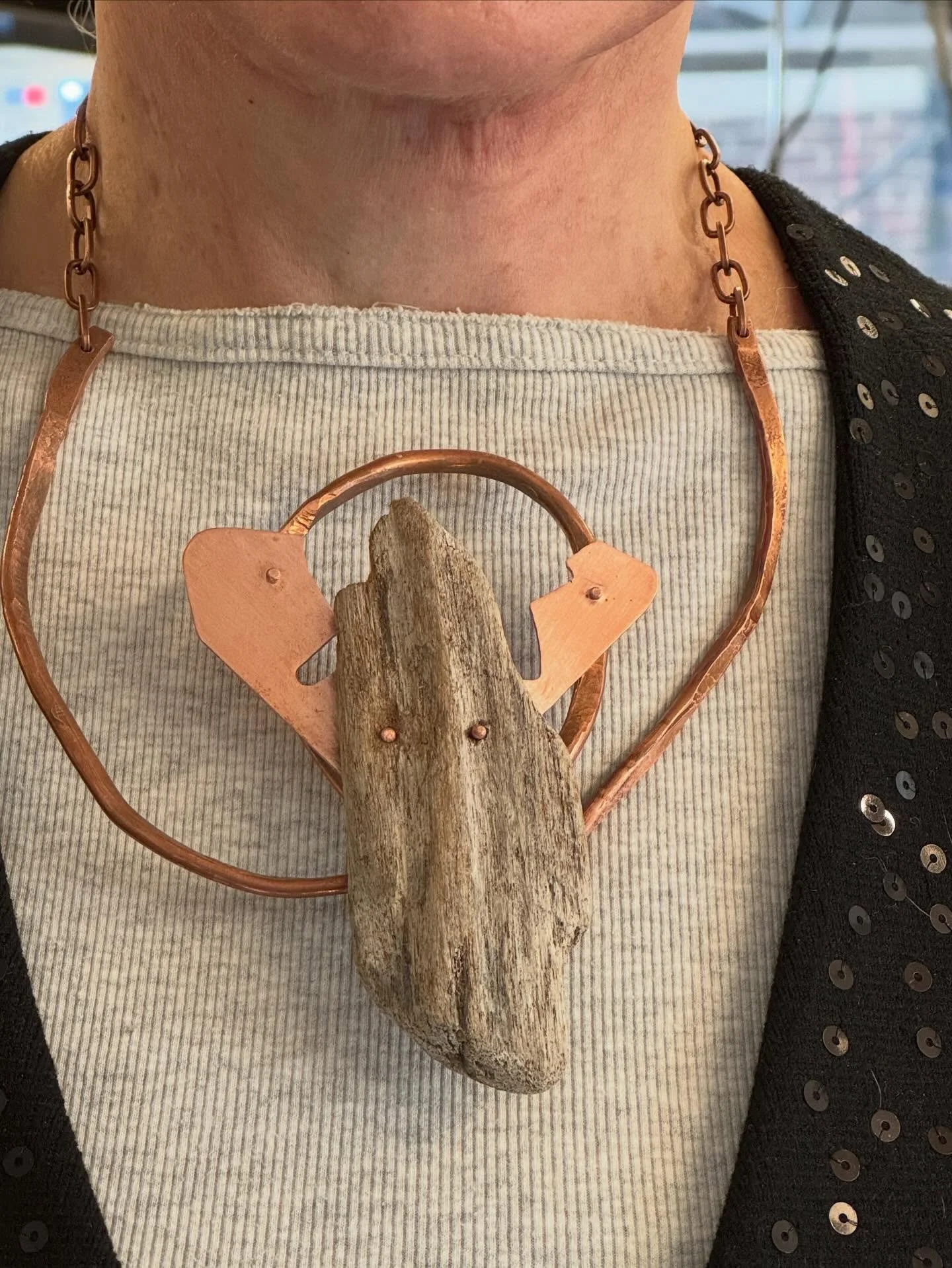 Blissful escapes! A great way to take your mind off the news! Find something you love to do or see or read that&rsquo;s non-political and drama-free. A place to go to find happiness! 😂💋❤️