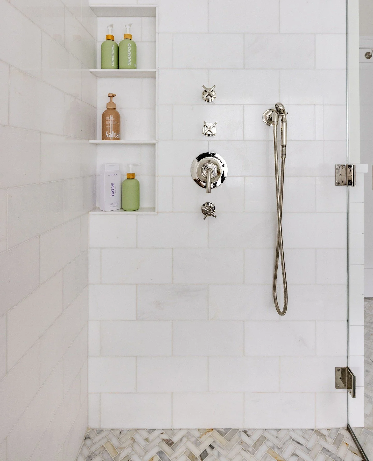 @tilebar calacatta marble mosaic tiles + @waterworks fixtures = our dream bathroom 🚿 #LMSdesign