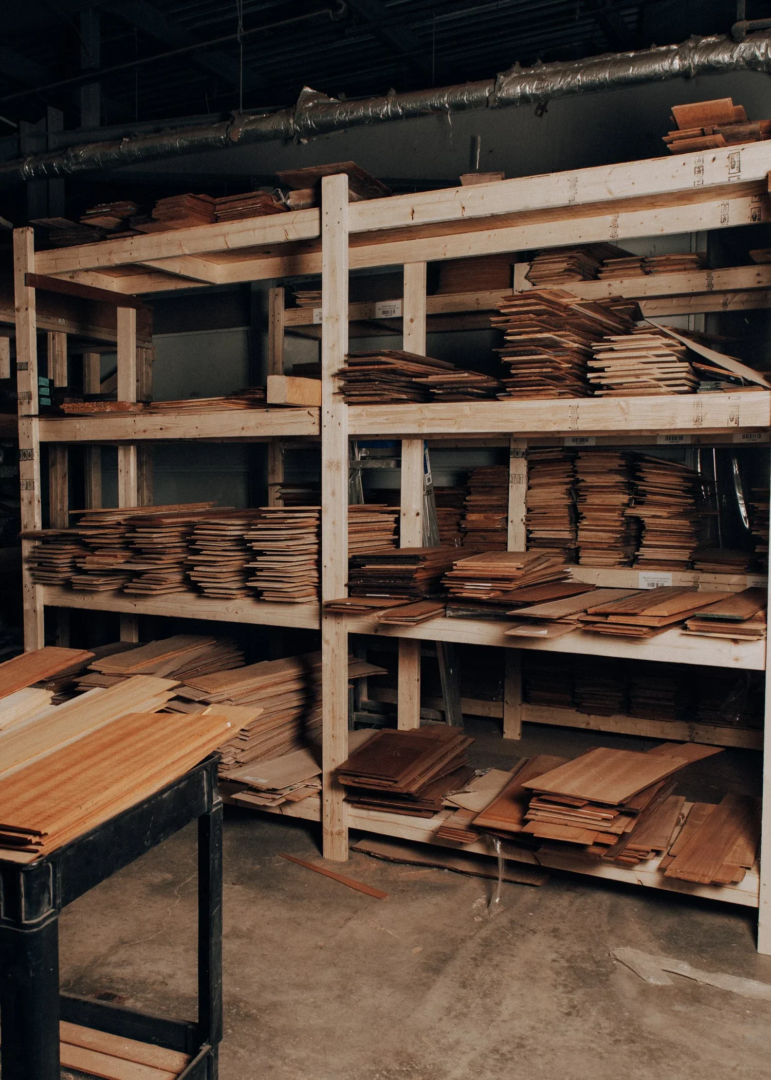 Tonewood Explained: How Mahogany, Spruce, and Rosewood Shape the Sound of Your Guitar