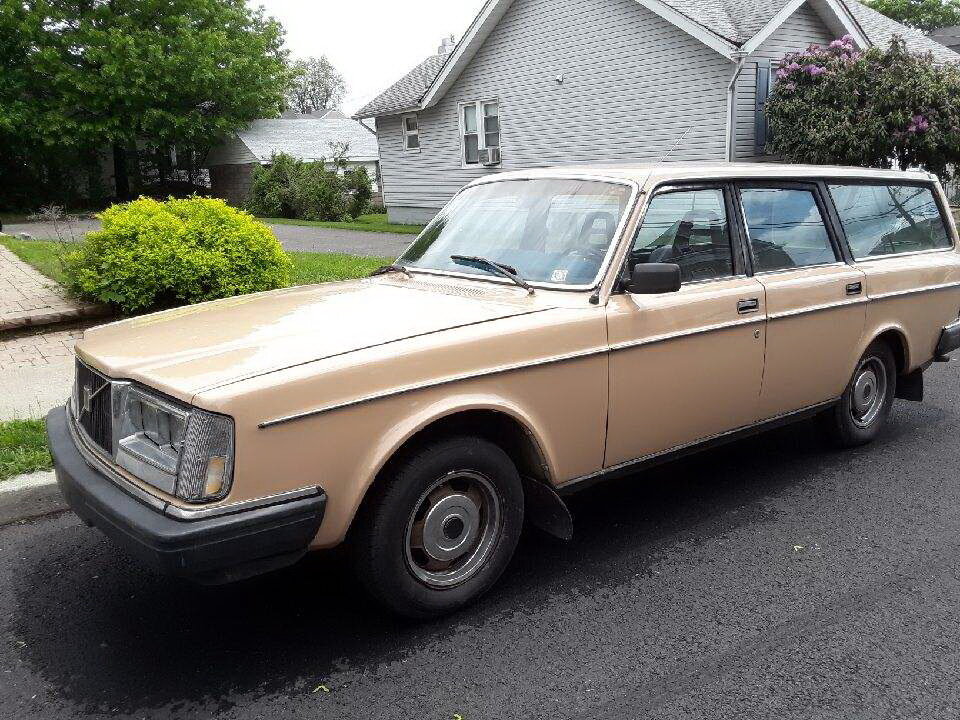 1983 Volvo 240 Station Wagon