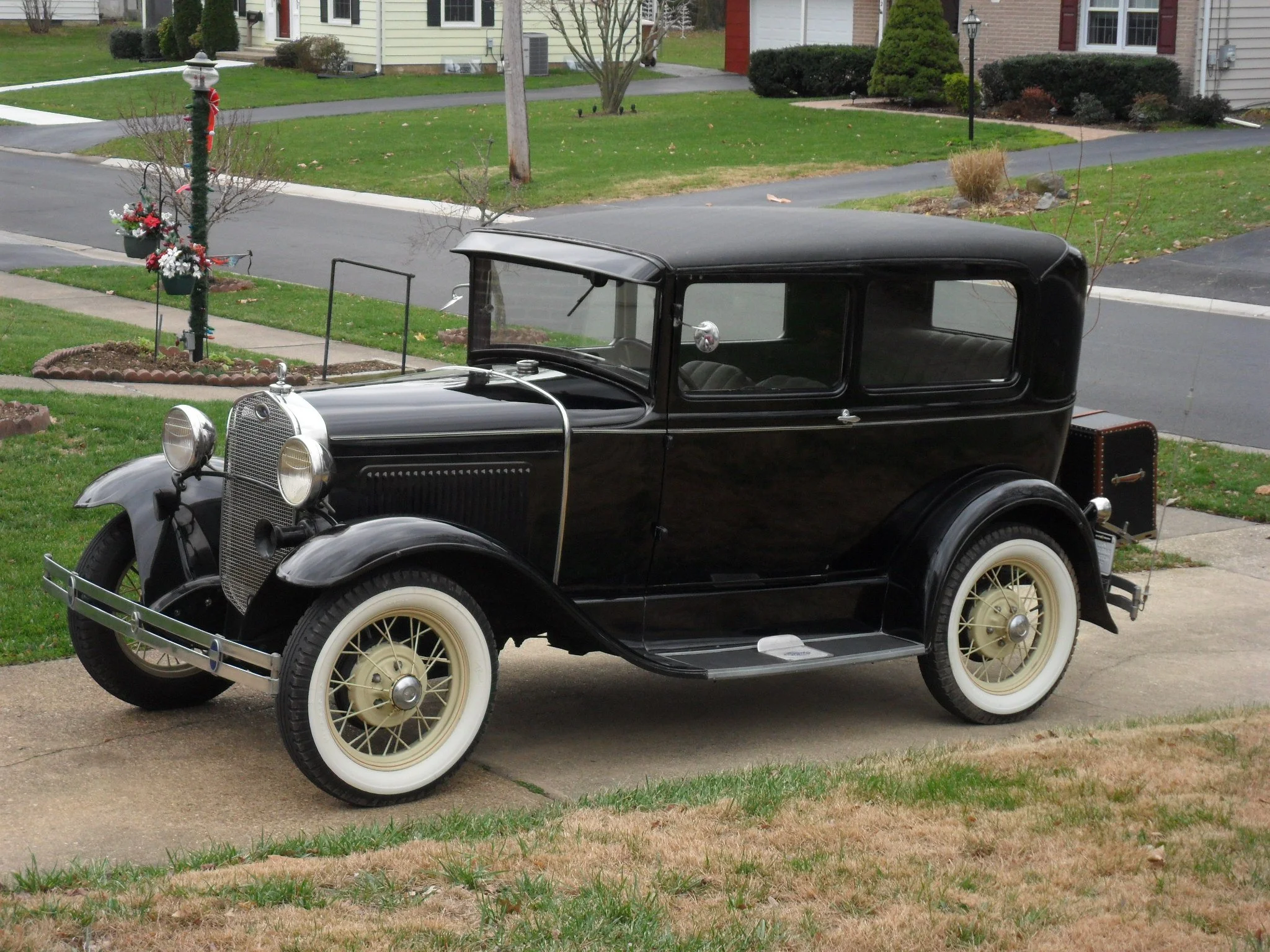 1930-Model-A-Tudor.JPG