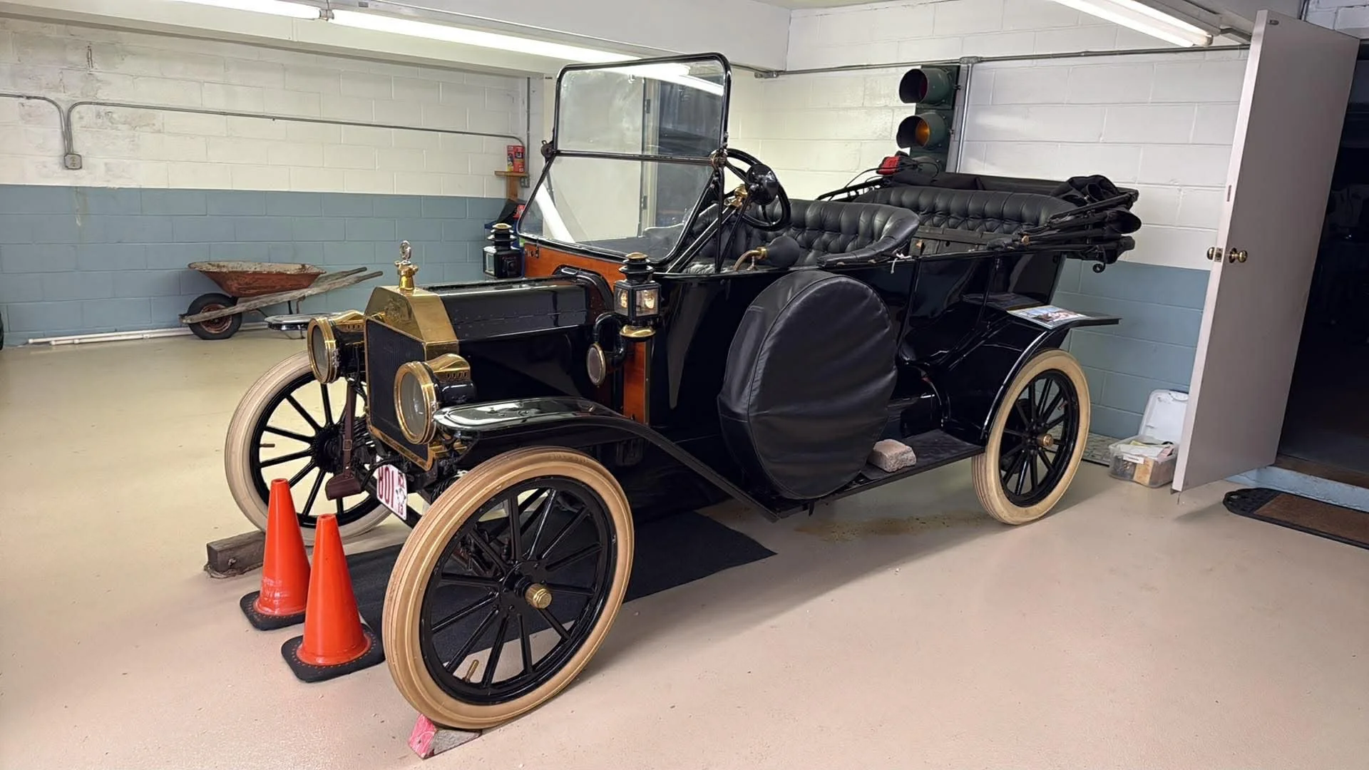 1913 Ford Model T Tourer