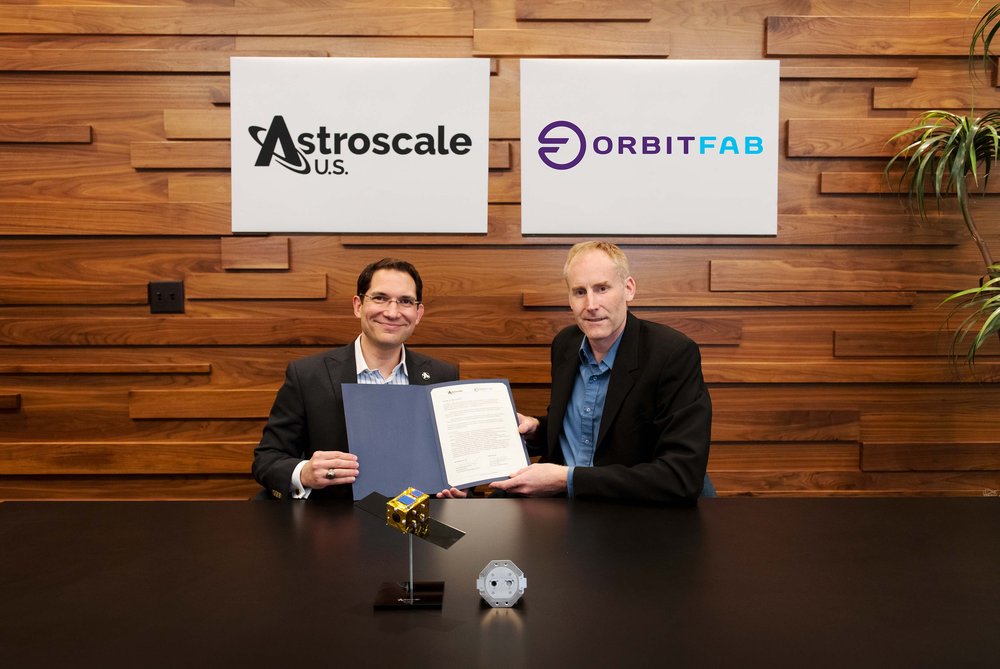 Ron Lopez (Right) and Daniel Faber (Left) signing Orbit Fab’s first fuel sale contract to deliver Xenon to Astroscale’s LEXI™ servicing vehicle.