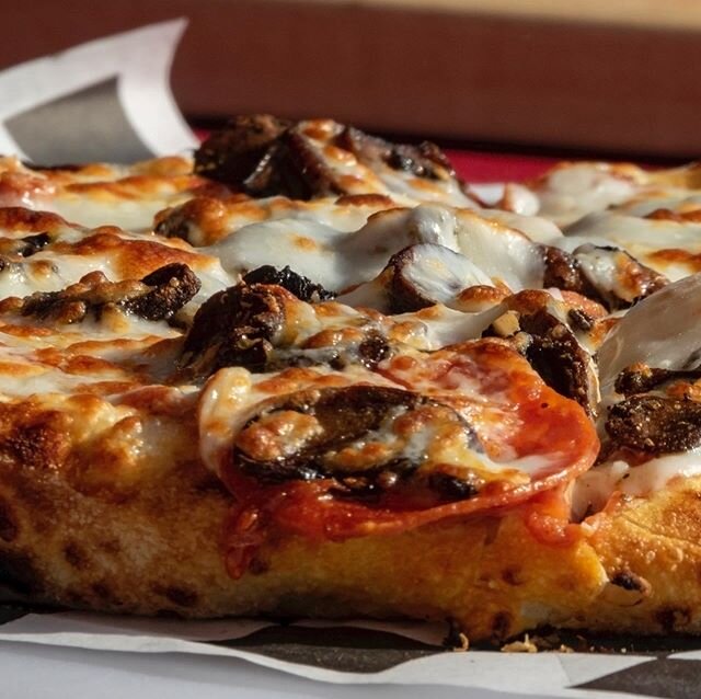 We don&rsquo;t deliver #woodfired #pizzas. 
We deliver the whole experience.

Contact us to serve your #catering needs for your upcoming #event. Fill out our form at this link (also in bio): sswfpizza.com/reservations 
Or send us an email at sticksan