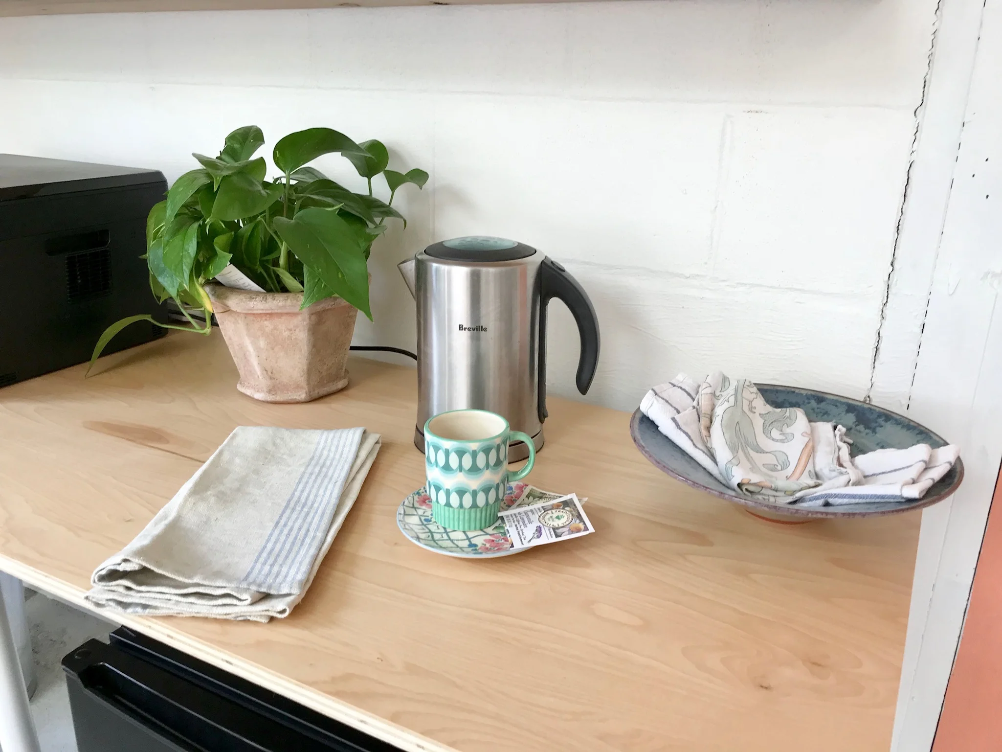 Coffee/tea set up.