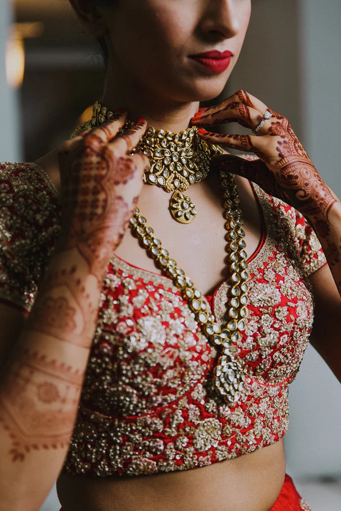RR_Wedding_GettingReady_Small-74.jpg