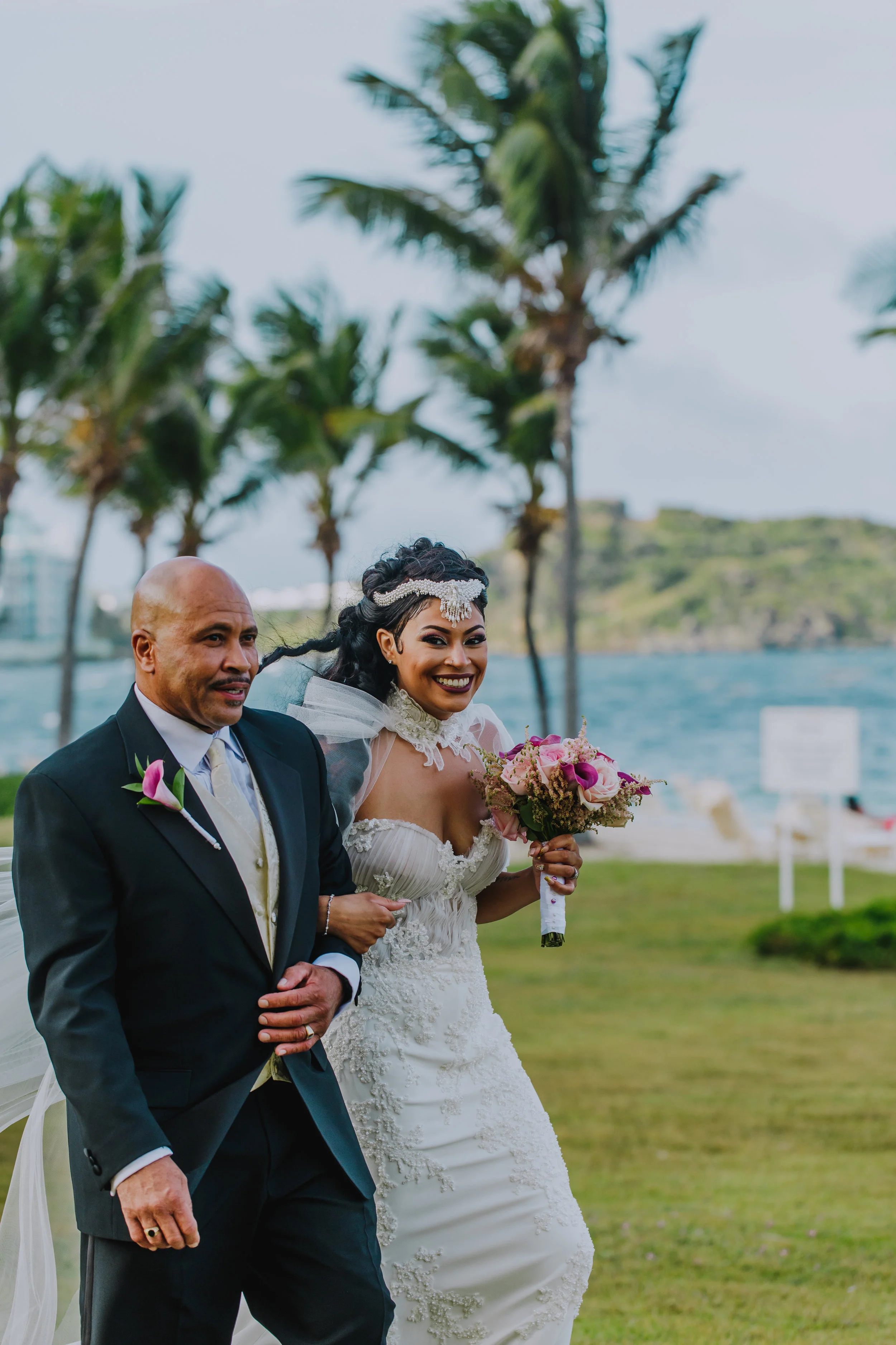 MonaBrock_Wedding_Previews-38.jpg