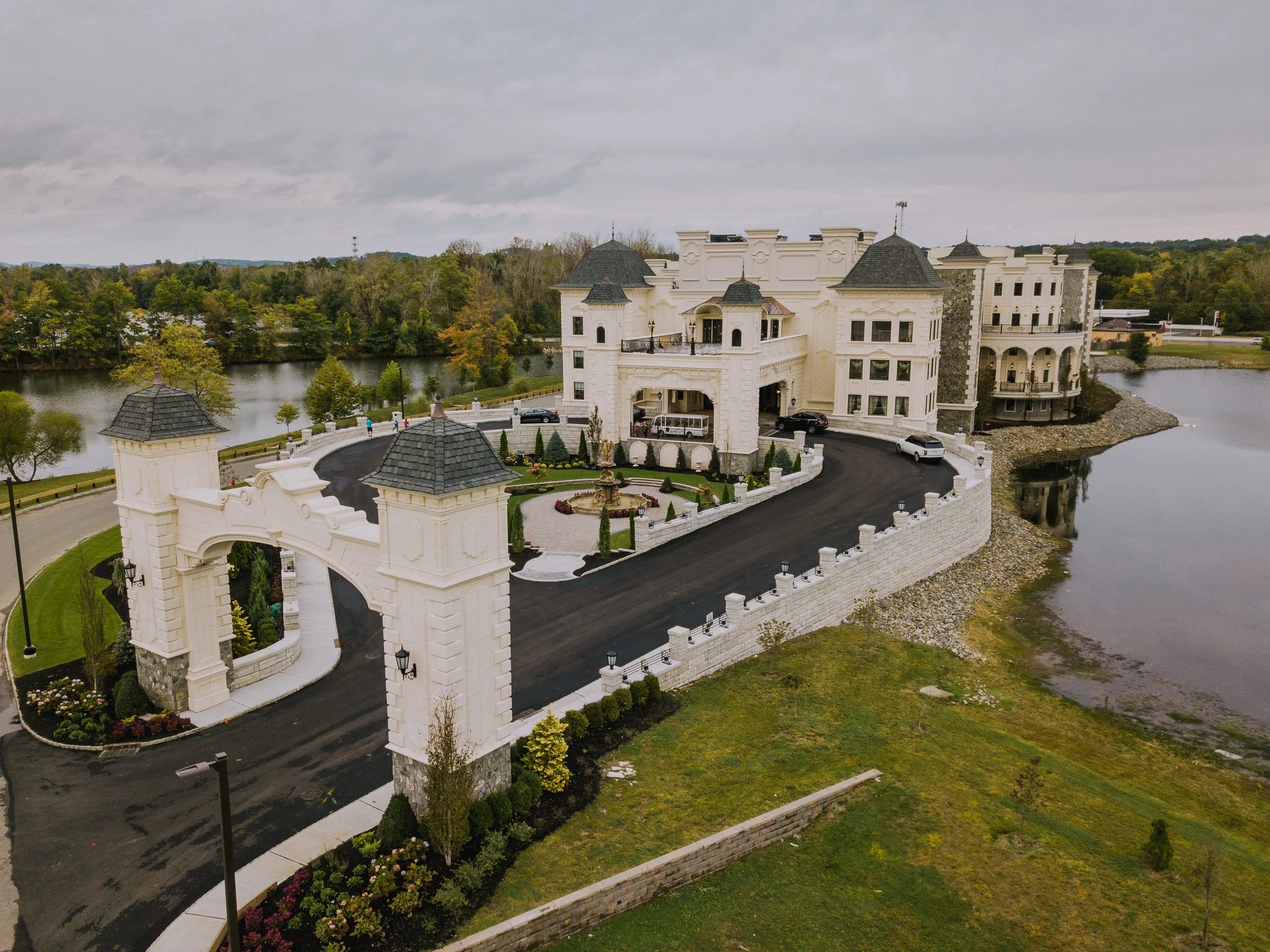 MR_Wedding_LegacyCastle-1.jpg
