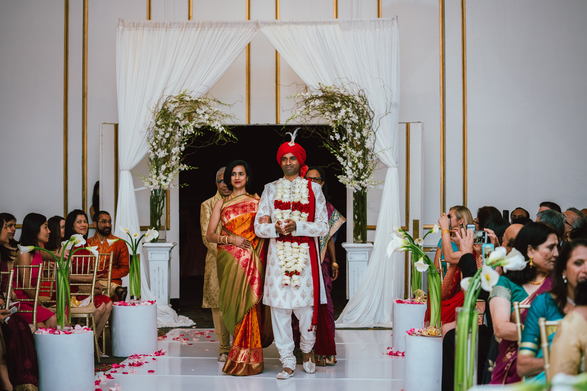 2018_SeetaVivek_Wedding_Previews-36.jpg